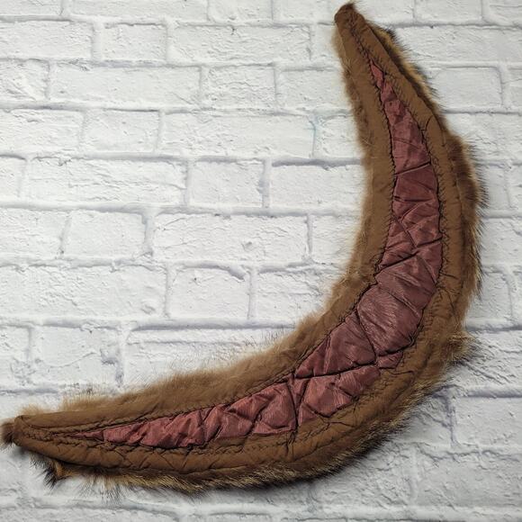 Vintage Raccoon Mob Wife Collar - Picture 3 of 6